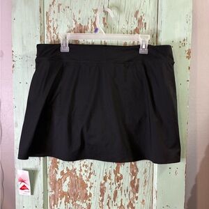 Women’s Lands' End black athletic mini skirt